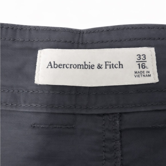 Women’s dark grey Abercrombie &Fitch Cargo Pants - Picture 3 of 4